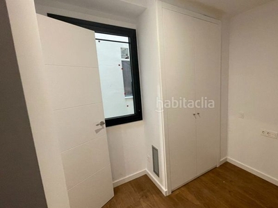 Piso de obra nueva a estrenar, zona la Trinitat Vella, de 61m, 2 habitaciones, balcón en Barcelona