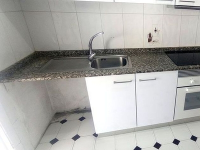 Piso en alquiler en Travesía de Vigo - San Xoán de 2 habitaciones con terraza y garaje