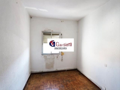 Piso en calle de palencia 1 piso con 4 habitaciones con calefacción en Torrejón de Ardoz