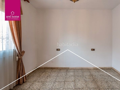 Piso fantastico de 4 habitaciones con terraza en Esplugues de Llobregat