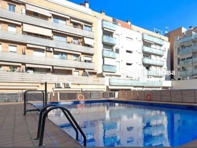 Piso semi nuevo listo para entrar a vivir con piscina!!! en Mataró