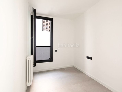 Piso tipo loft con altillo de obra nueva en les corts en Barcelona