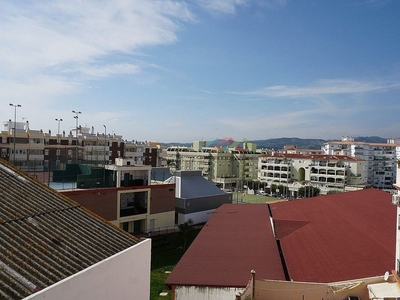 Venta de piso en Camino Algarrobo - Las Arenas de 4 habitaciones con terraza y piscina