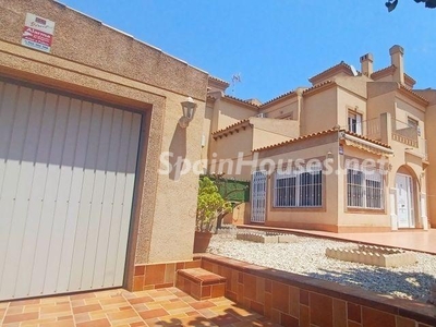 Villa independiente en venta en Aguas Nuevas, Torrevieja