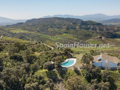 Villa independiente en venta en Álora