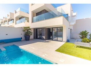 Villa en Venta en Benijófar, Alicante