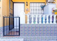 Venta de casa con terraza en La Siesta, El Salado, Torreta, El Chaparral (Torrevieja)