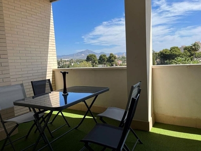 Alquiler de piso en Alicante de 2 habitaciones con piscina y garaje