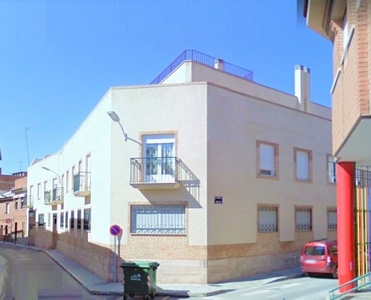 Alquiler de piso en calle Ciudad Real de 3 habitaciones con terraza y garaje