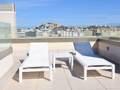 Ático en alquiler en S'Eixample - Can Misses de 3 habitaciones con terraza y piscina