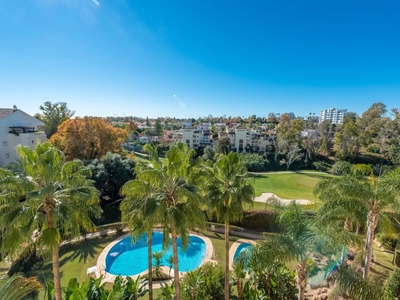 Ático en venta en Guadalmina Alta, Marbella, Málaga