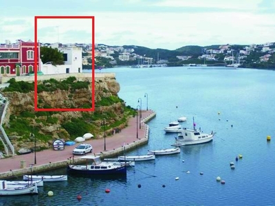 Encantadora casa sobre el puerto de Mahón en Es Castell, Menorca