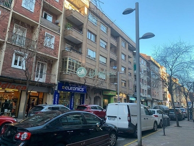 Venta de piso en Ezequiel González - Conde de Sepúlveda de 4 habitaciones con terraza y calefacción