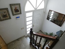 Casa adosada con 3 habitaciones con parking, calefacción, aire acondicionado y jardín en Cerdanyola del Vallès