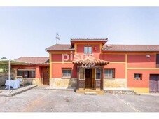 Casa en venta en Calle Tuernes El Grande, nº 1 en Castañera (Lugo de Llanera) por 250.000 €