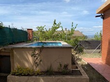 Casa en el bruc - casa en una planta con piscina, trasteros y parcela ajardinada en venta en Bruc (El)