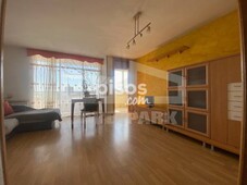 Piso en venta en Carrer de Samuntada en Eixample-Sant Oleguer por 185.000 €