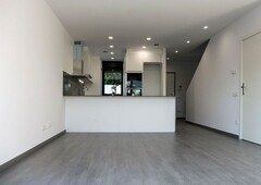 Venta de piso nuevo en calle Mestre Ramón Capell de 4 habitaciones y 103 m²