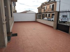 Venta Casa unifamiliar Linares. Buen estado con terraza 340 m²