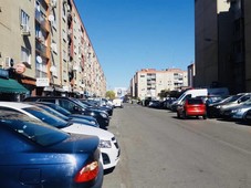 Venta Piso Alcalá de Henares. Piso de tres habitaciones en Calle Coruña. Buen estado cuarta planta con balcón