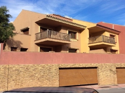 Casa en Calle TITA MARIA, Fuengirola