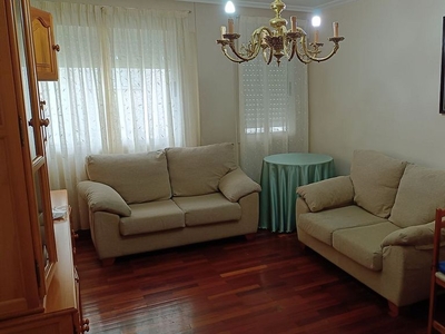Alquiler de piso en Vilalba de 3 habitaciones con muebles y calefacción