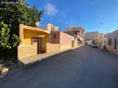 Casa en Roquetas Pueblo, Almería.
