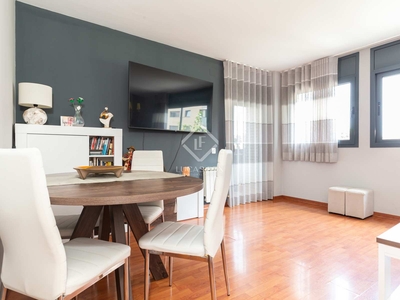 Piso de 94m² en venta en Sant Just, Barcelona