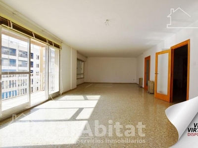 Piso en venta en Plaza Elíptica-República Argentina, Gandia