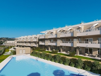 Venta de ático en Estepona Oeste - Valle Romano - Bahía Dorada de 2 habitaciones con terraza y piscina