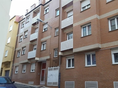 Venta de piso en calle Cardenal Tarancón de 3 habitaciones con terraza y garaje
