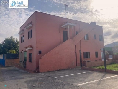 Vivienda de tres habitaciones en Tacoronte.