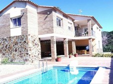 Venta Chalet Sant Pol de Mar. Plaza de aparcamiento calefacción central 290 m²