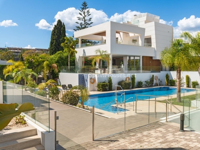 Casa pareada en venta en San Pedro de Alcántara, Marbella