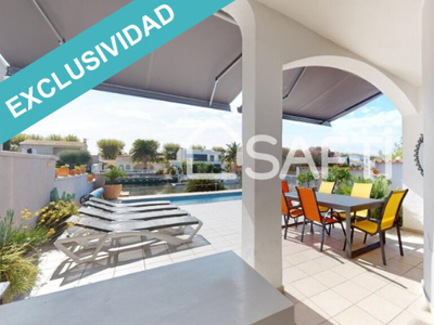 ¡EXCLUSIVO! Sublime casa situada en el ancho canal de Empuriabrava