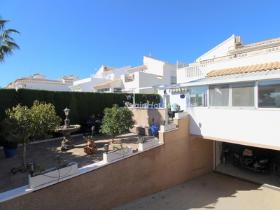 Villa en venta en Punta Prima, Orihuela