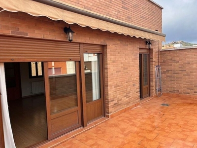 Alquiler de ático en Centro - Puertollano de 3 habitaciones con terraza y garaje