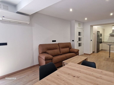 Alquiler de piso en Alcalá la Real de 2 habitaciones con terraza y muebles