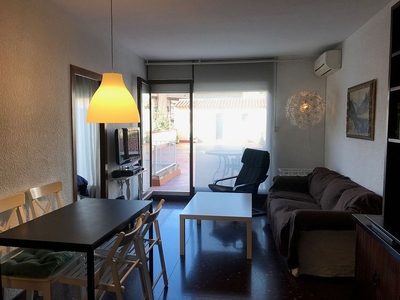 Alquiler de piso en El Putxet i el Farró de 2 habitaciones con terraza y muebles