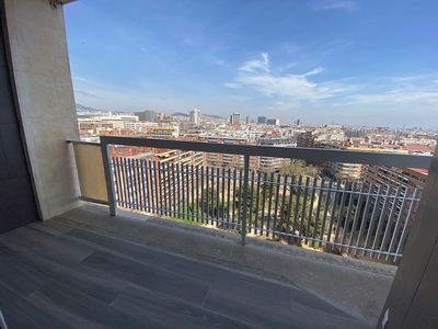 Alquiler de piso en Les Corts de 3 habitaciones con terraza y muebles