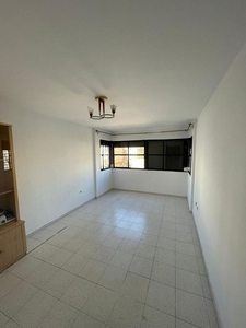 Ático en alquiler en Melilla de 2 habitaciones y 95 m²
