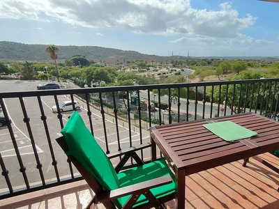 Ático en venta en Costa Esuri de 2 habitaciones con terraza y piscina