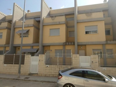 Casa adosada en venta en Bellreguard