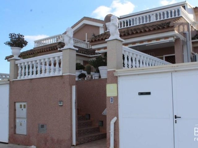 Casa adosada en venta en Los Alcázares