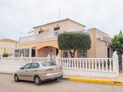 Casa adosada en venta en Orihuela Costa