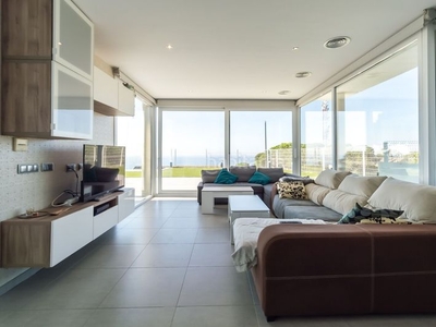 Casa elegante casa con vistas panorámicas al mar en Roca Grossa, en Lloret de Mar