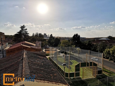 Dúplex en venta en Tejares -Chamberí - Alcades de 3 habitaciones con terraza y garaje