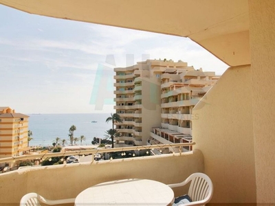 Estudio en alquiler en Parque de la Paloma con terraza y piscina