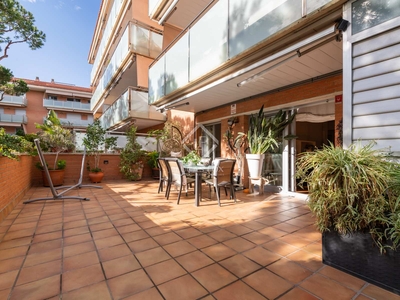 Piso de 156m² con 30m² de jardín en venta en Gavà Mar