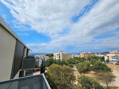 Piso en alquiler en calle De Rita Benaprès i Mestre de 2 habitaciones con terraza y garaje